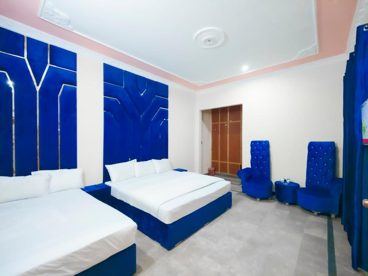 Hotel A-One - Housity