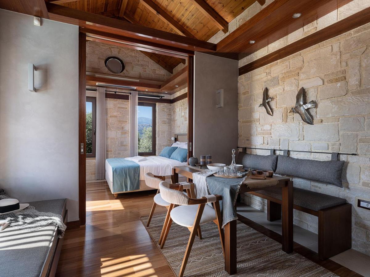 Peacock Villa - Housity