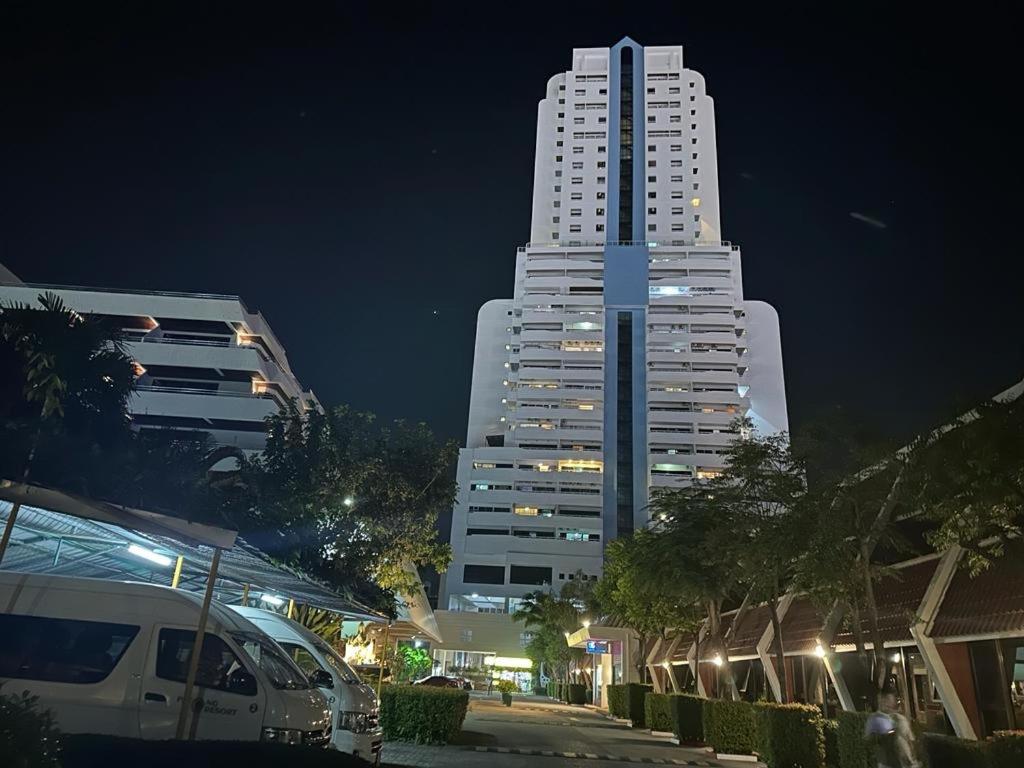 Patong Tower 2 Bedrooms Corner Sea View 2 High Floor - Housity