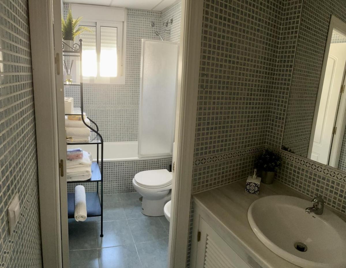 Apartamento Liru Bormujos, a 5 minutos de Sevilla - Housity
