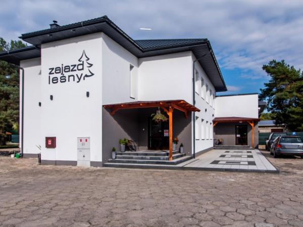 Zajazd Leśny Zwierzyniec - Housity