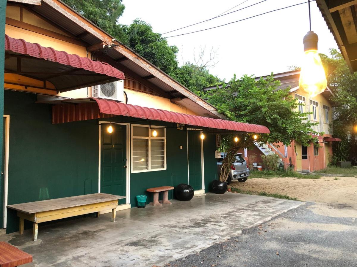 Rumah Tepi Istana - Housity