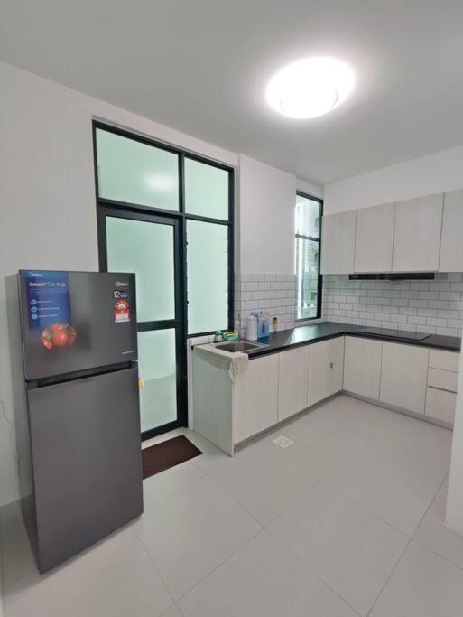 Kuching 3rd Mile Yarra Park Apartment - Hizvo