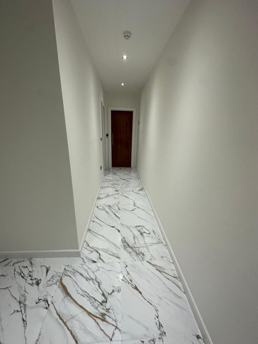 THE LUXE APARTMENTS - Burton upon Trent - Short & Long Stay Luxury Accommodation - Housity