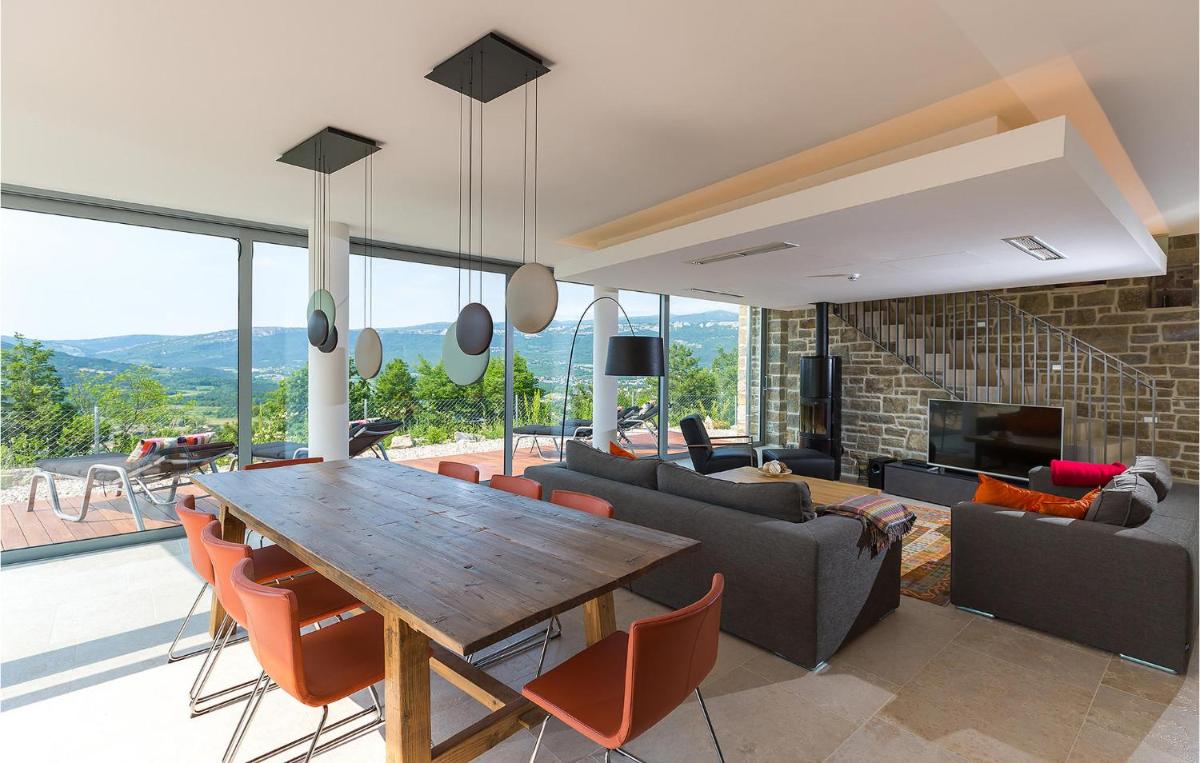 Nice Home In Buzet With Wifi, Outdoor Swimming Pool And Heated Swimming Pool - Housity