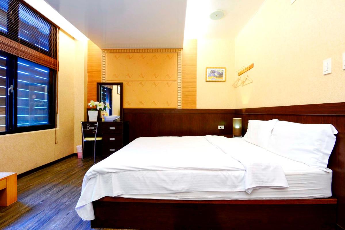 Wulai Town House - Housity