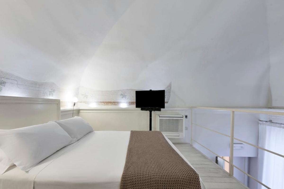 Casa di Lo Suites - Housity