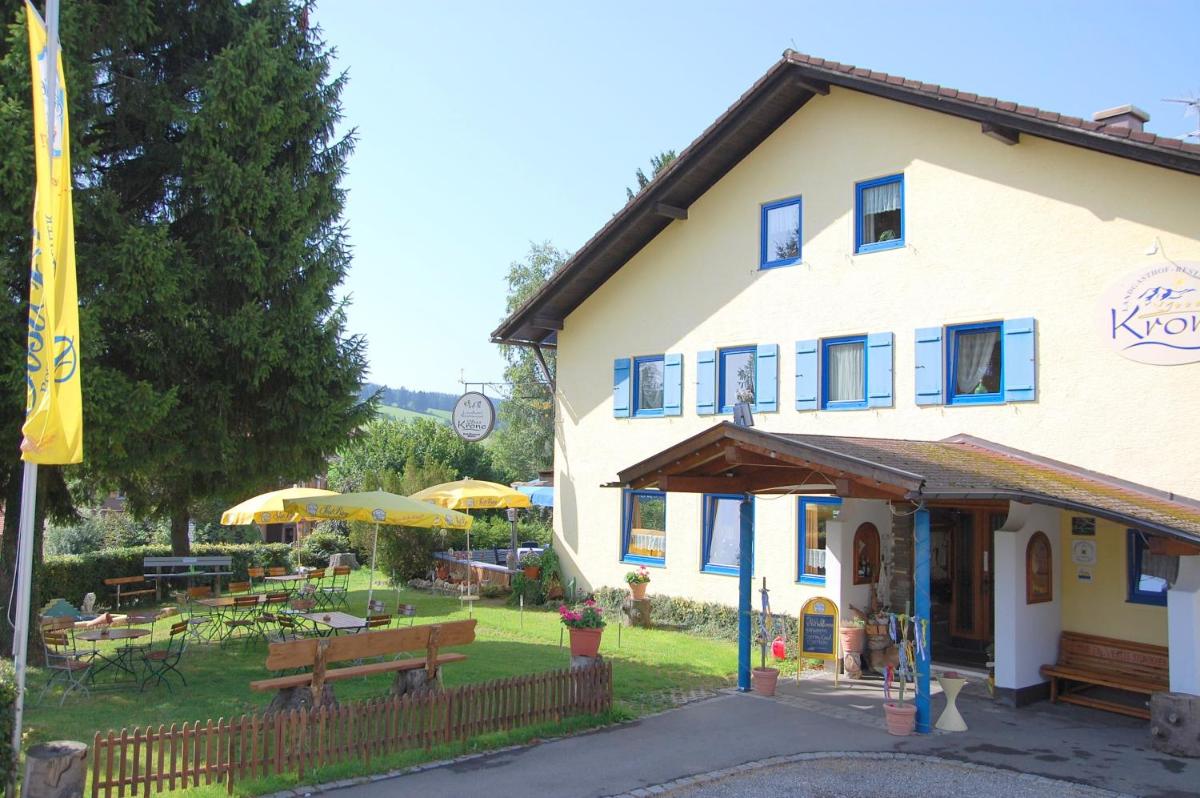 Landhotel Krone - Housity