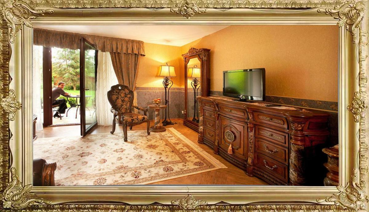 Burg Hotel Romantik - Housity