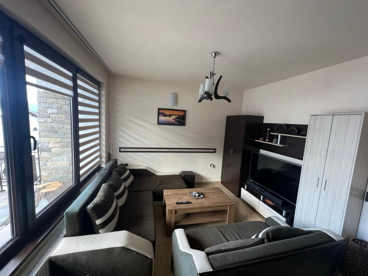 Rodopski Ailyak - Housity