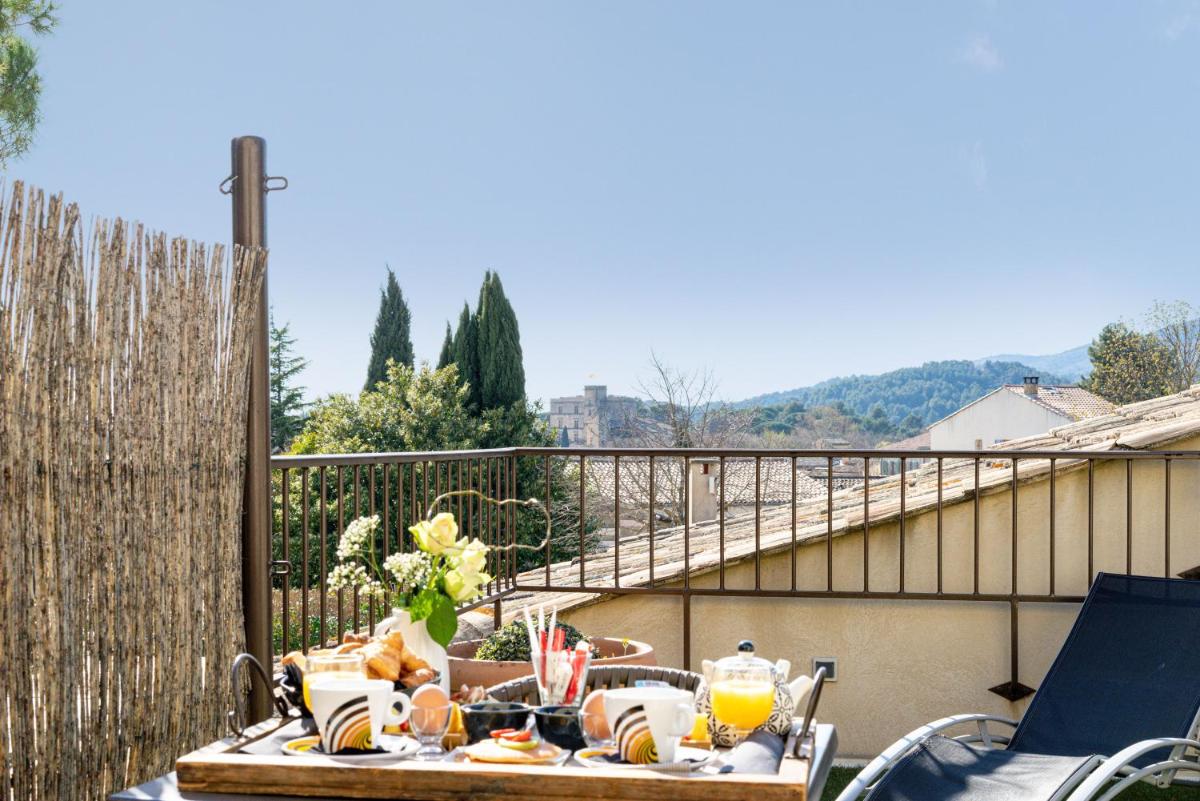 Vue générale sur la montagne ou vue sur la montagne depuis l'hôtel