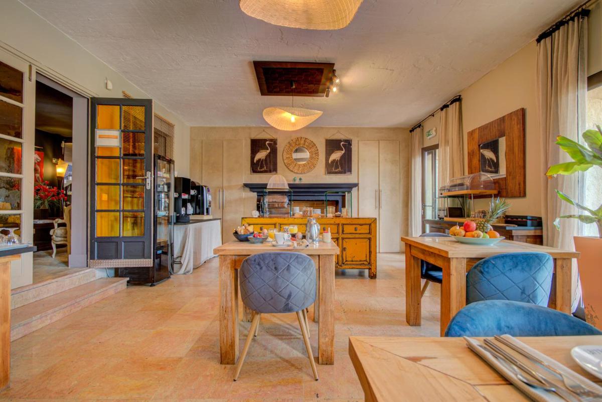 Cuisine ou kitchenette dans l'établissement Hotel Bastide & SPA - Villa de Lourmarin