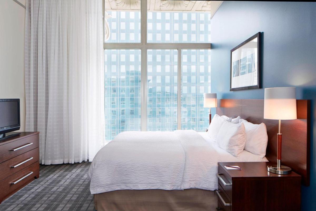 Residence Inn Milwaukee Downtown - Housity