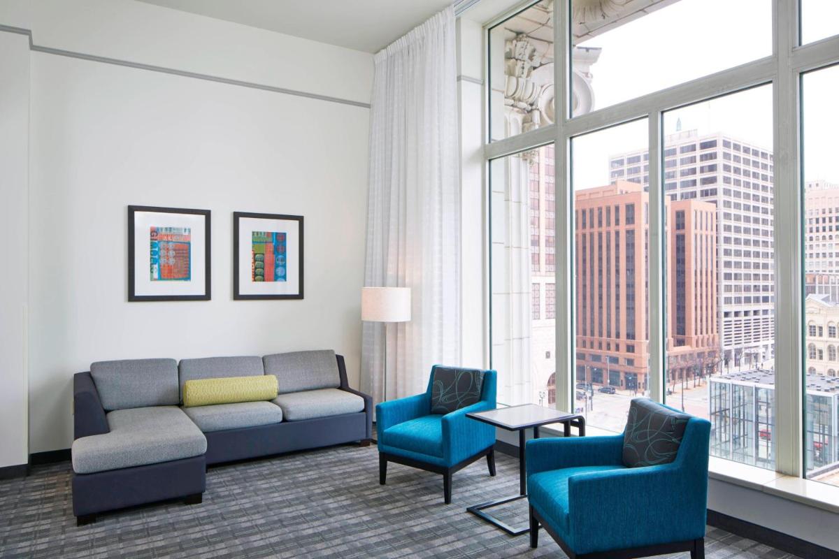 Residence Inn Milwaukee Downtown - Housity