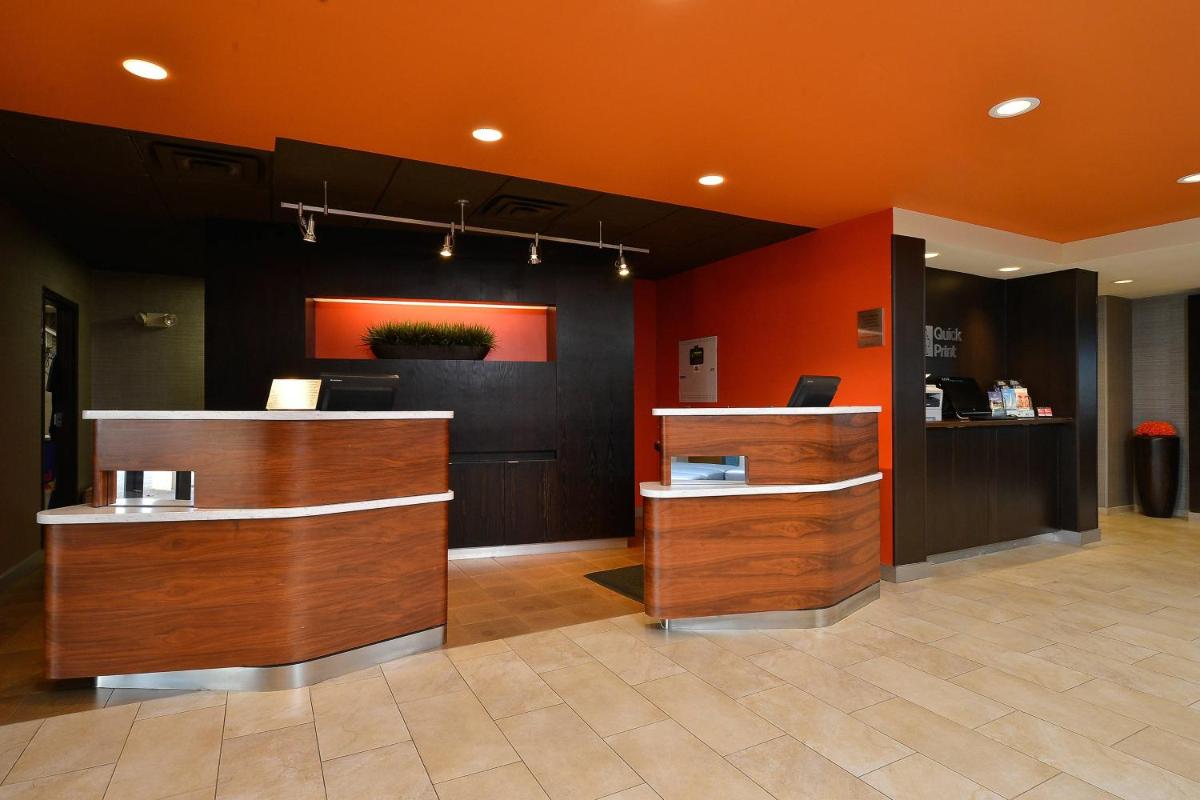 Courtyard by Marriott Bentonville - Housity
