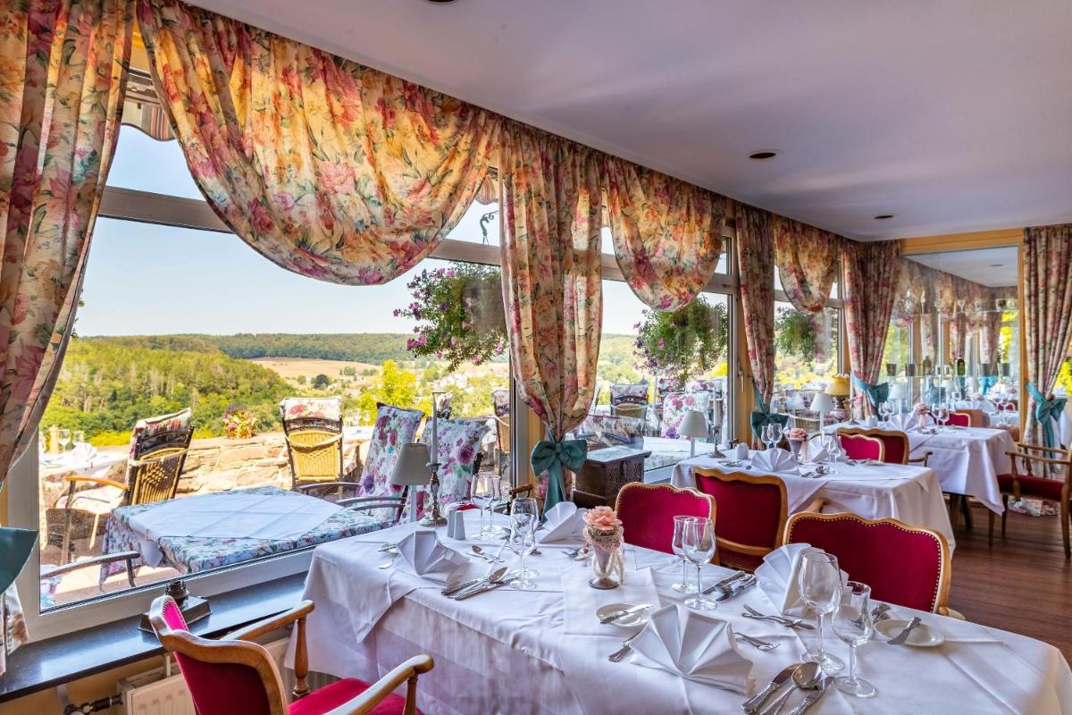 Hotel Burg Trendelburg - Housity