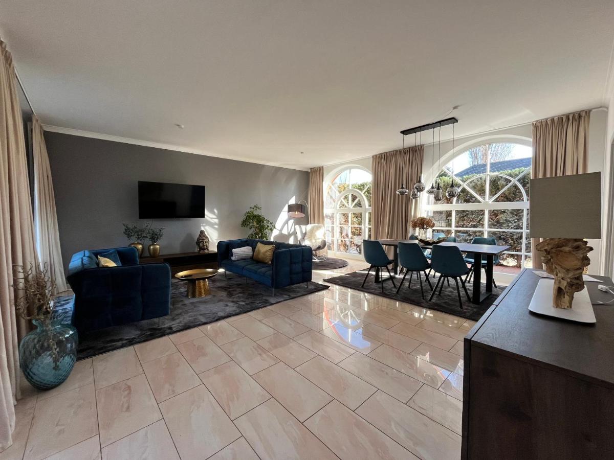 Villa am Park Apartment - Housity