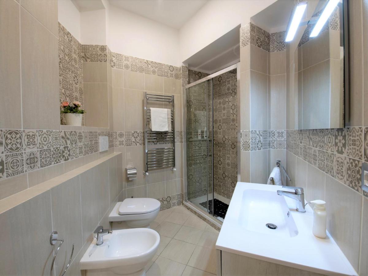 Pompei Center Life Atmosphere - Housity