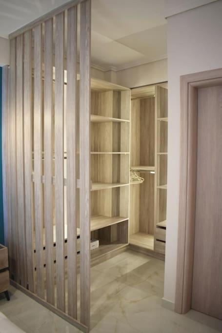 Seafront Luxury Apartment - Housity