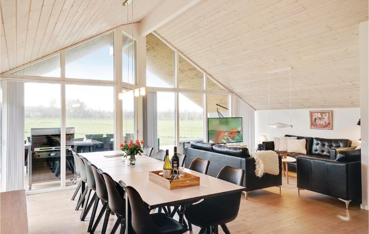 Four-Bedroom Holiday Home In Odder - Housity