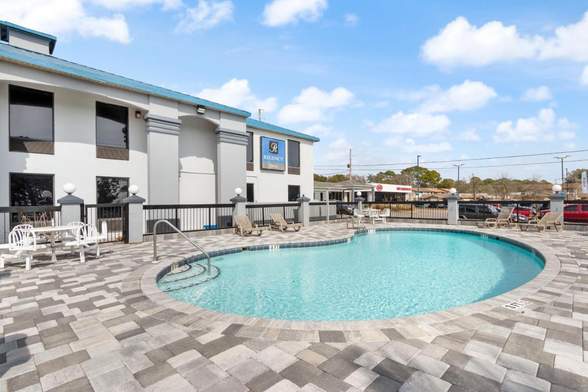 Regency Inn Near Boardwalk & Hurlburt Field - Housity