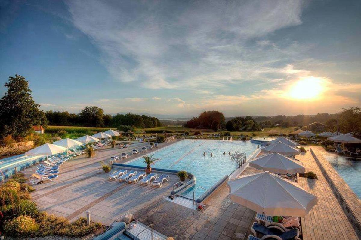 Kurparkpension Stephan - Housity