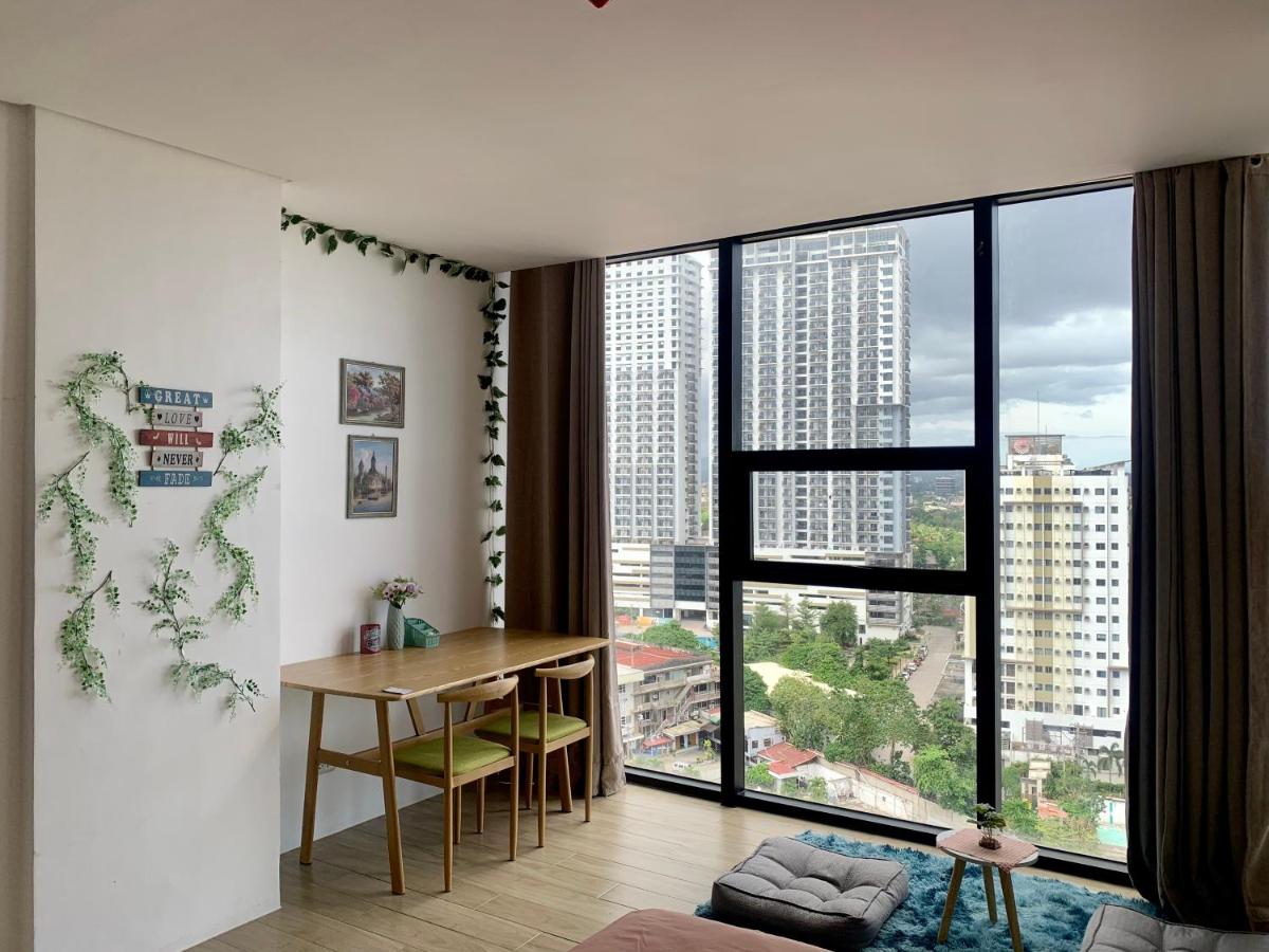 Condo in Cebu City Meridian with Netflix and WIFI, near Ayala and IT Park U03 - Housity