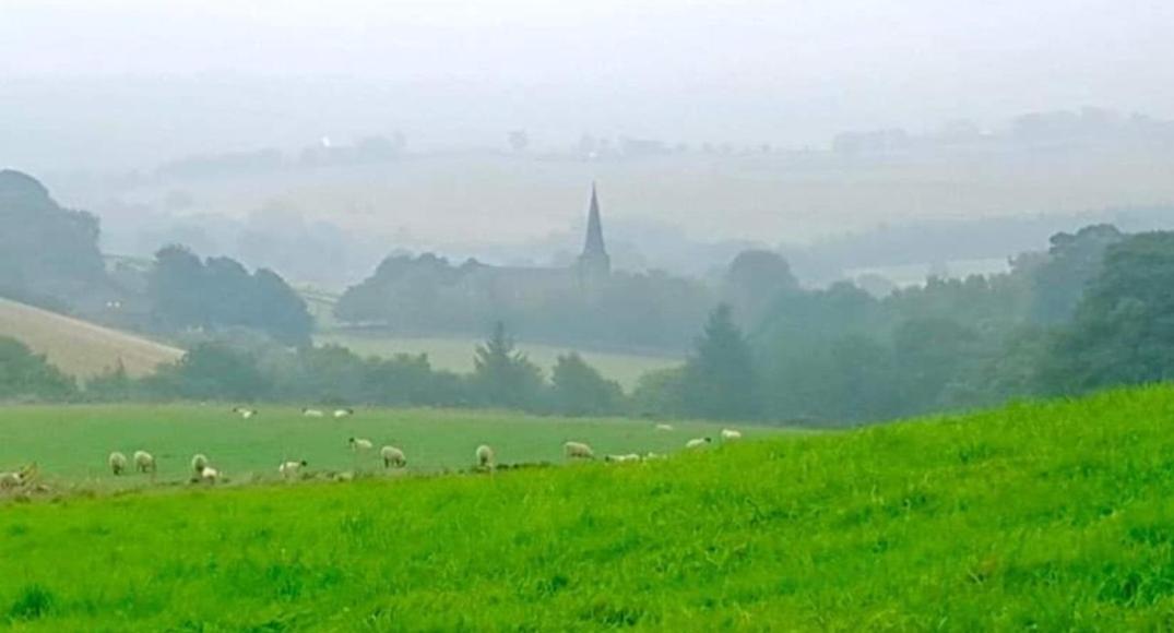 Ryburn View Cottage - Housity