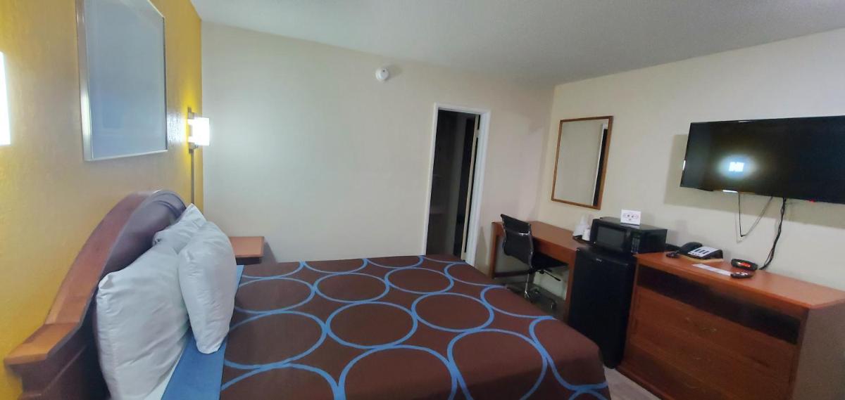 American Inn Motel - Housity