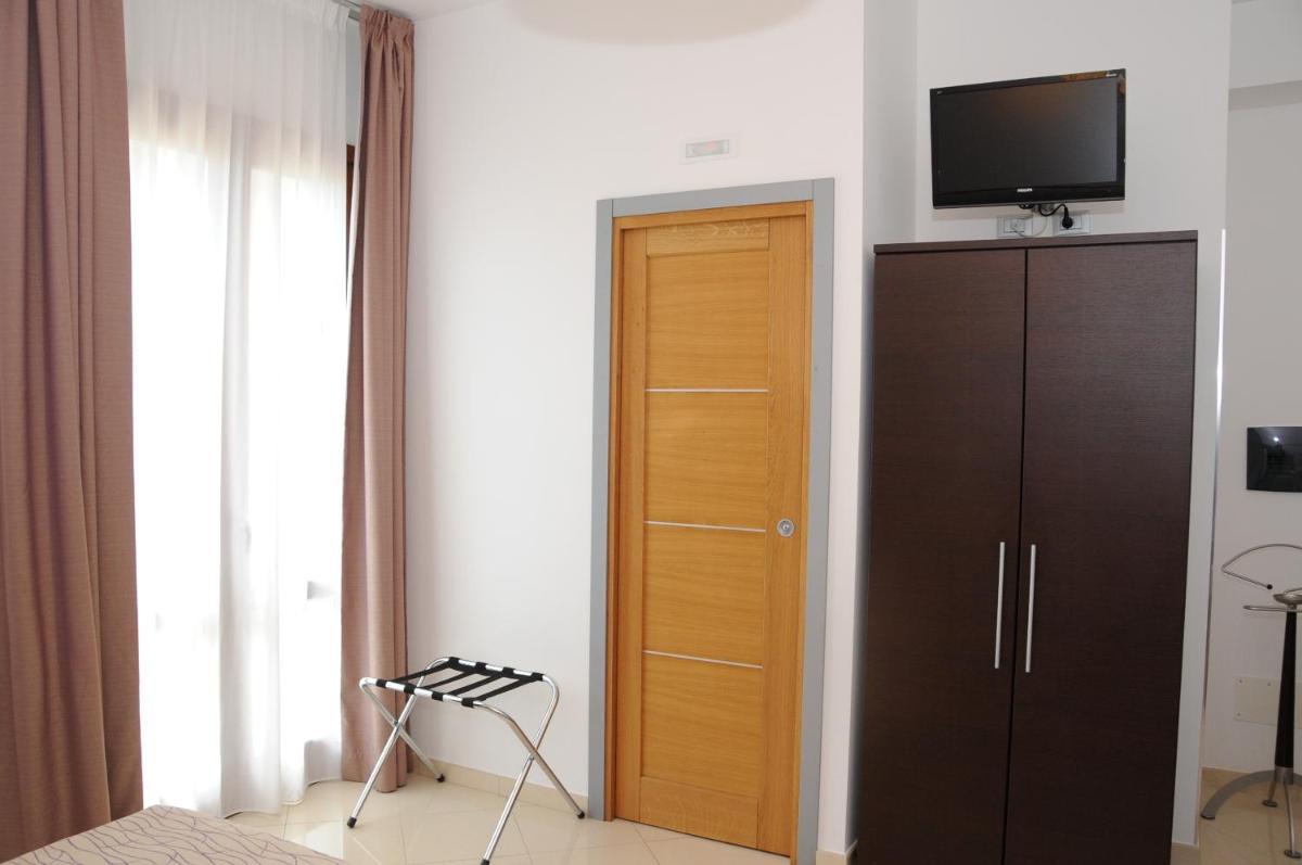 Dolce Siesta - Housity