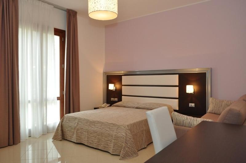 Dolce Siesta - Housity