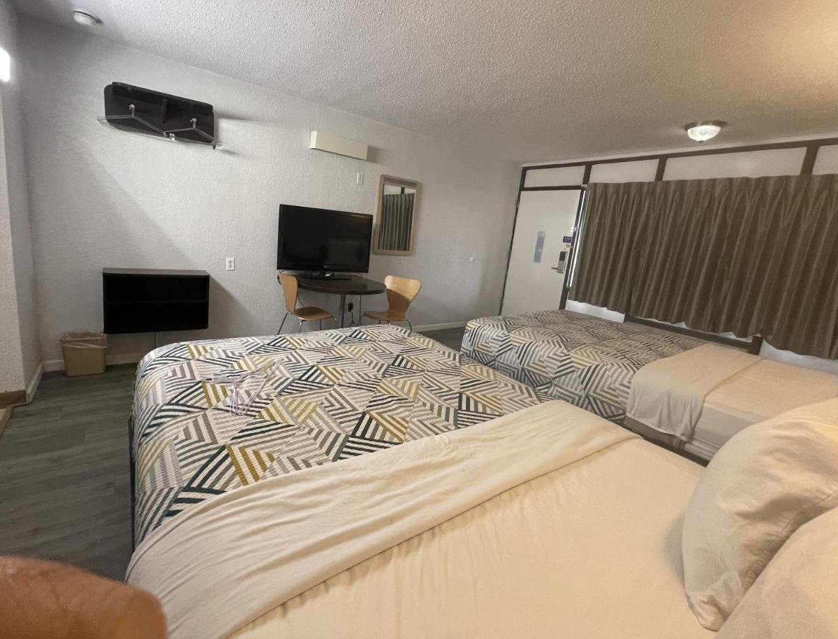 Motel 6-Sallisaw, OK - Housity