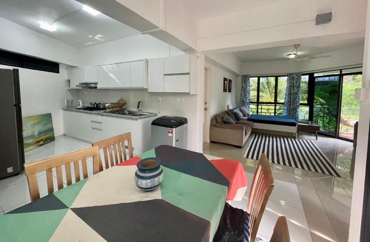 KK Jungle Hideaway Lovely Apartment 5 mins walk to town - Housity