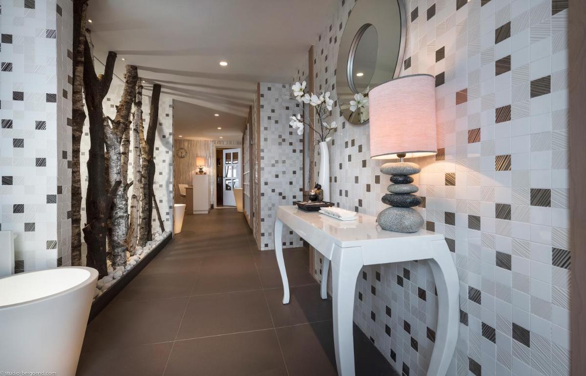Salle de bains dans l'établissement Hôtel Village Montana by Les Etincelles