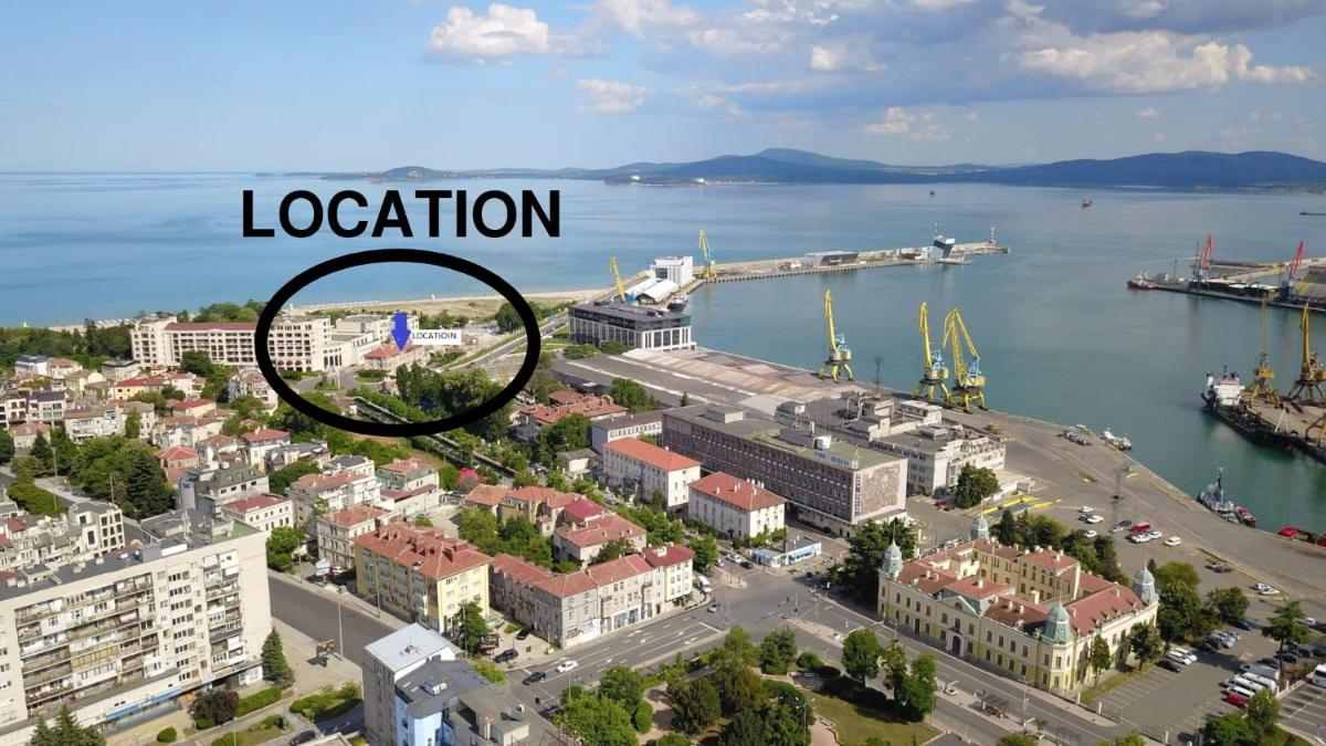 UNIQUE LOCATION APARTMENT WITH PARKING - Housity