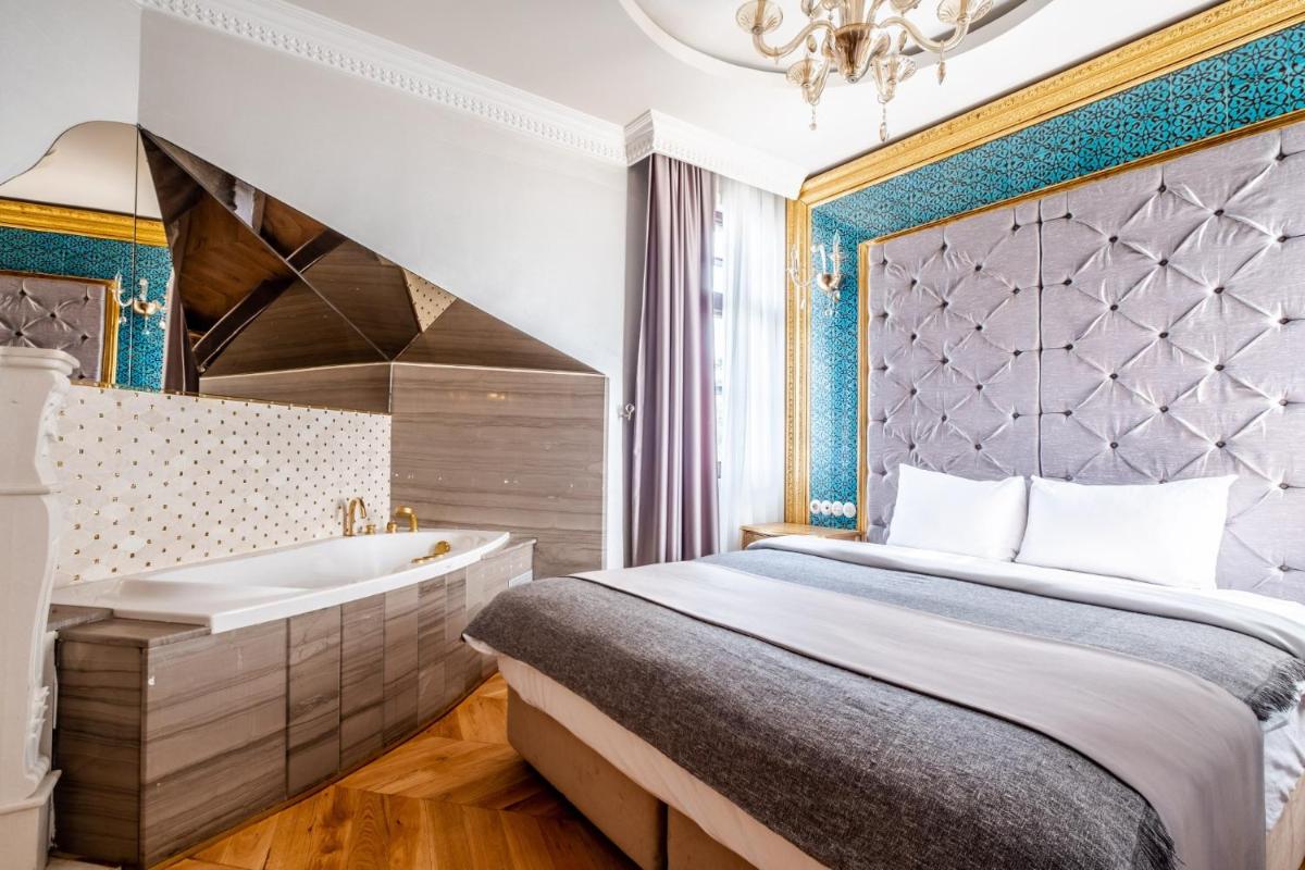 Splendid Studio in Historic Mansion in Beylerbeyi - Housity