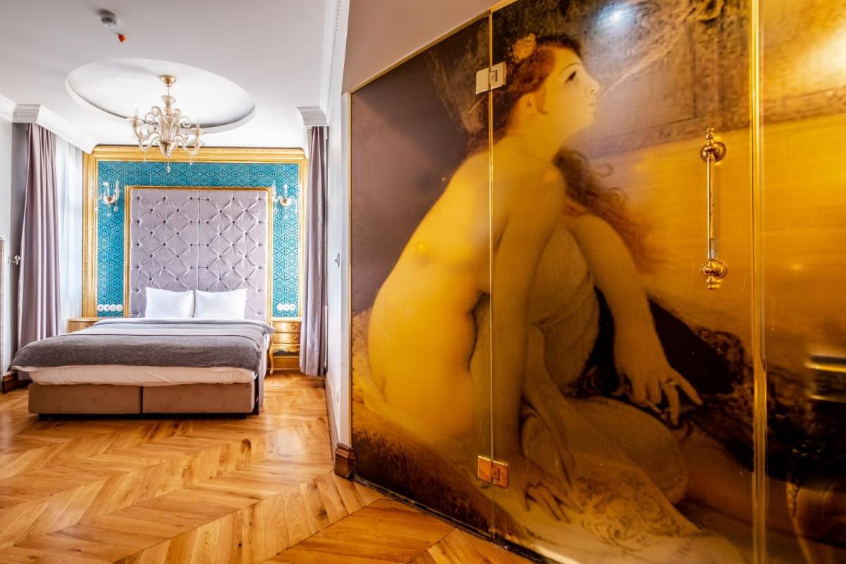 Splendid Studio in Historic Mansion in Beylerbeyi - Housity
