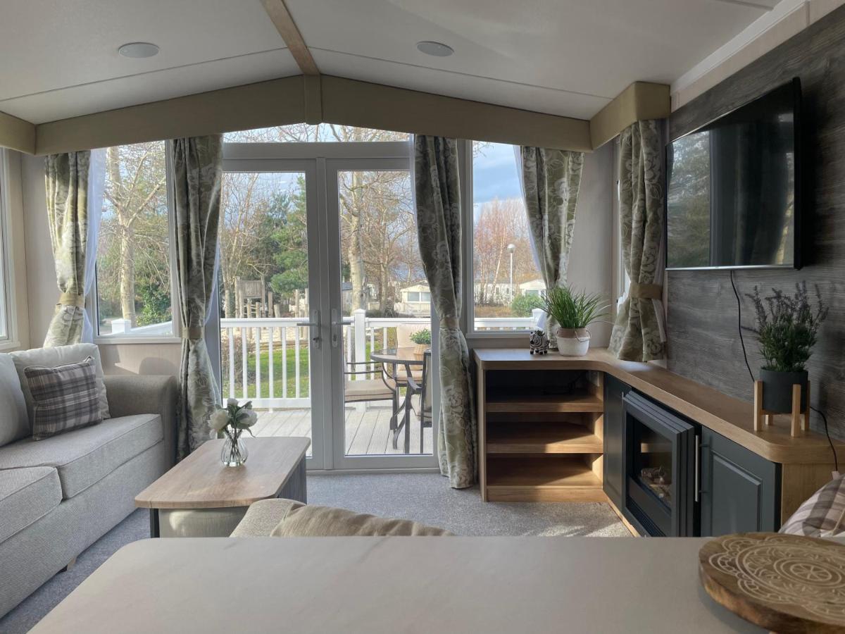 Seton Sands Haven Holiday Park - Prestige Caravan - Housity