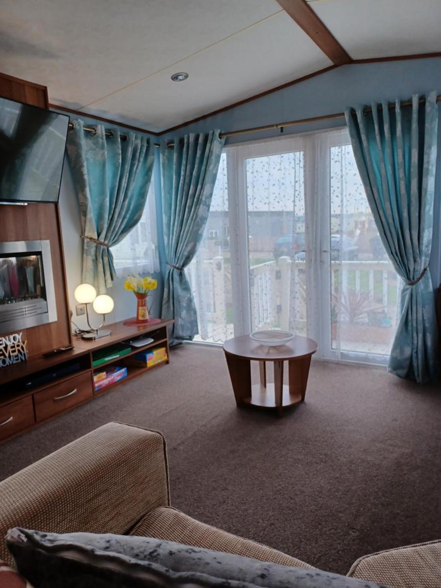 Vista Caravan Hire - Housity