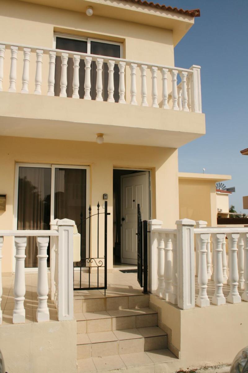 Nissi Villa - Housity