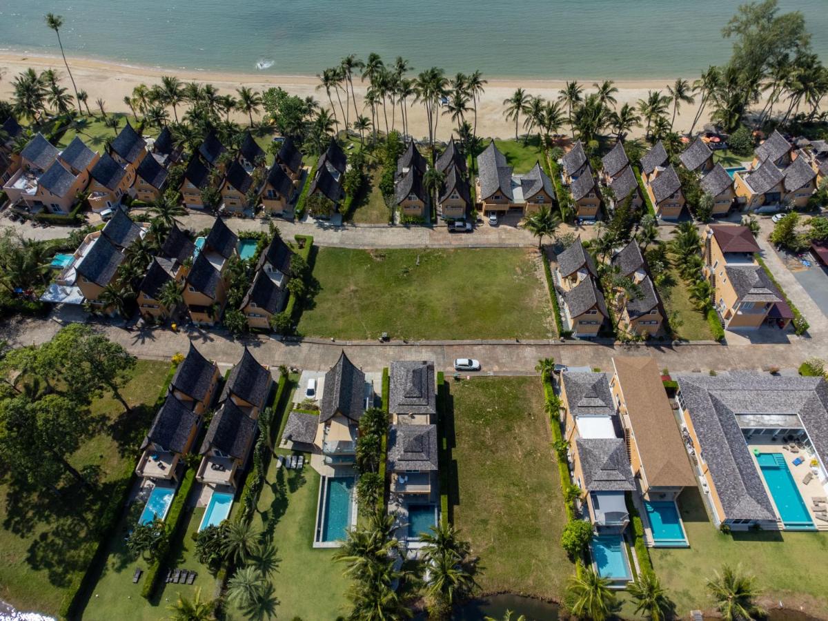 Blue Cove Pool Villa - Housity