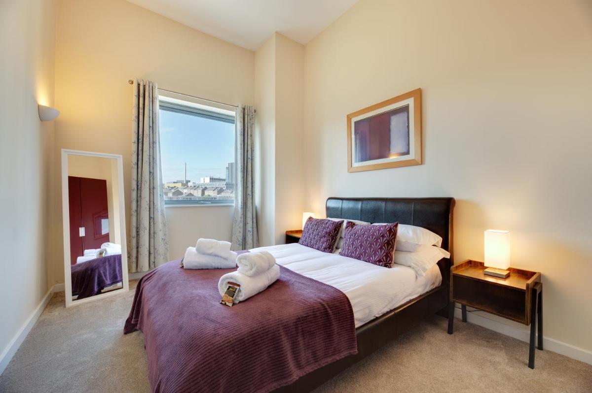 Suitetrails - Week2Week Newcastle Fabulous 1BR CIty Centre Flat