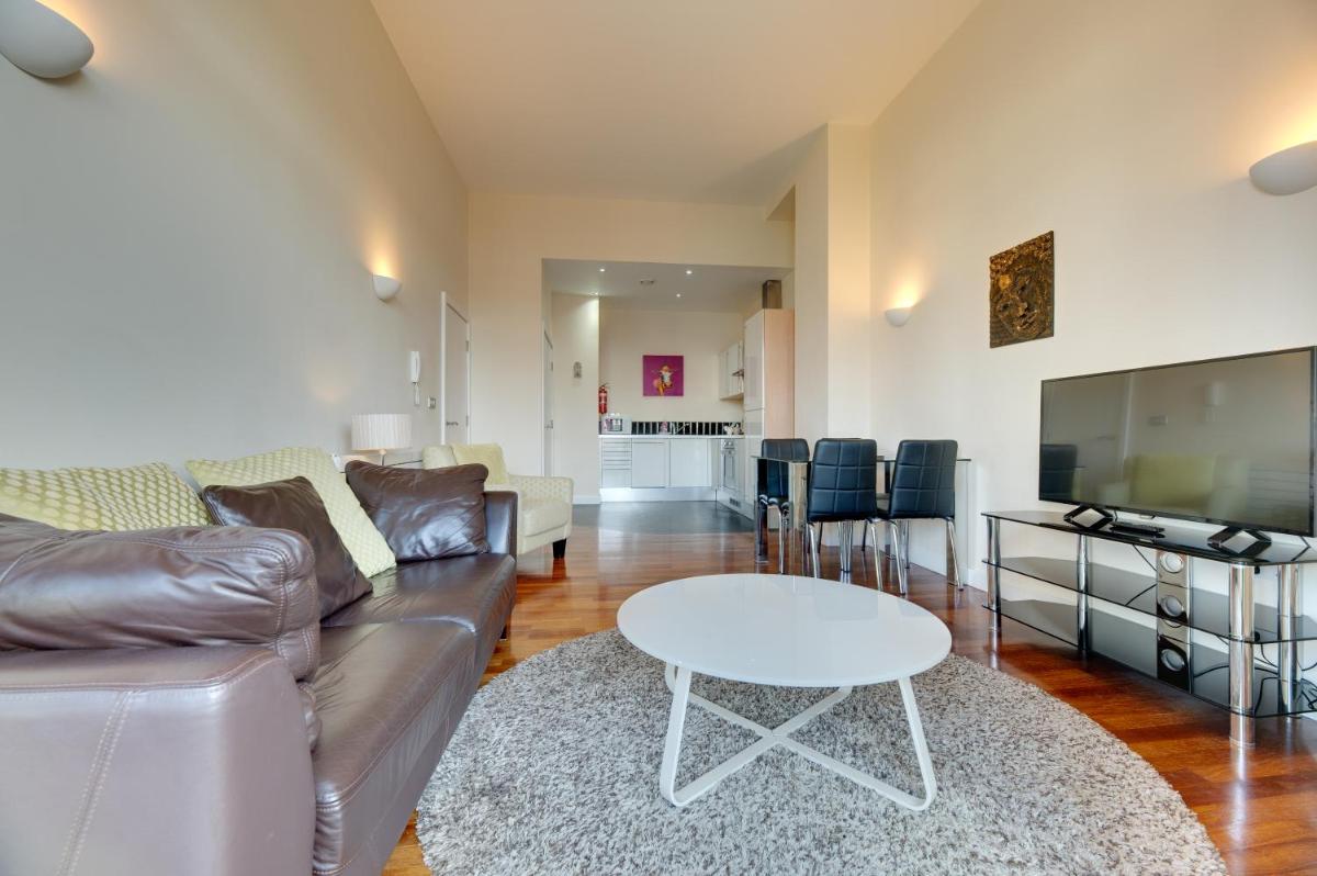 Suitetrails - Week2Week Newcastle Fabulous 1BR CIty Centre Flat