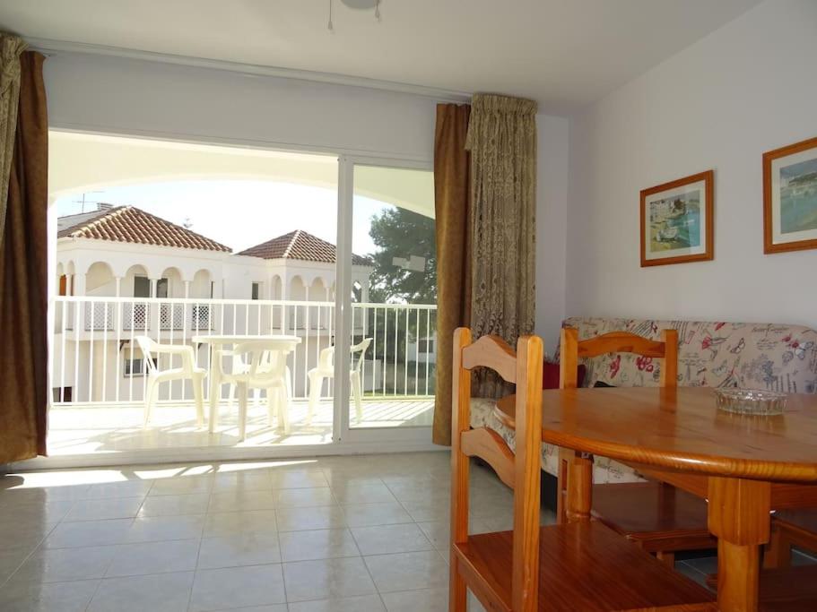 AL203 céntrico, piscina y garaje AL203 - Housity