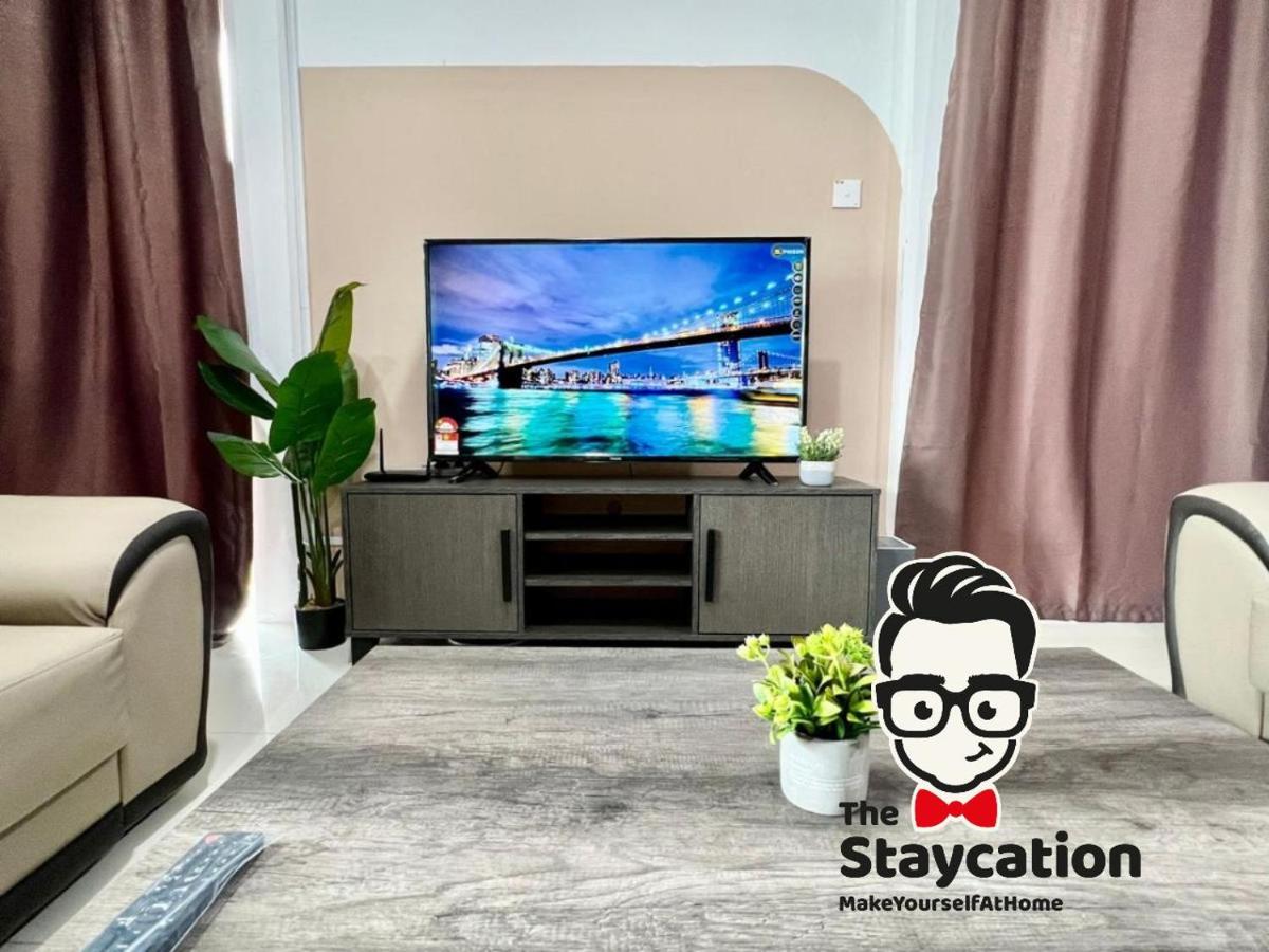 Staycation Homestay 1 Kota Samarahan BG House - Housity