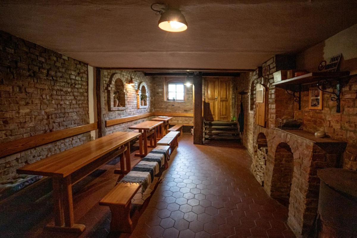 Vinný Sklep U Terezy a Jakuba - Housity