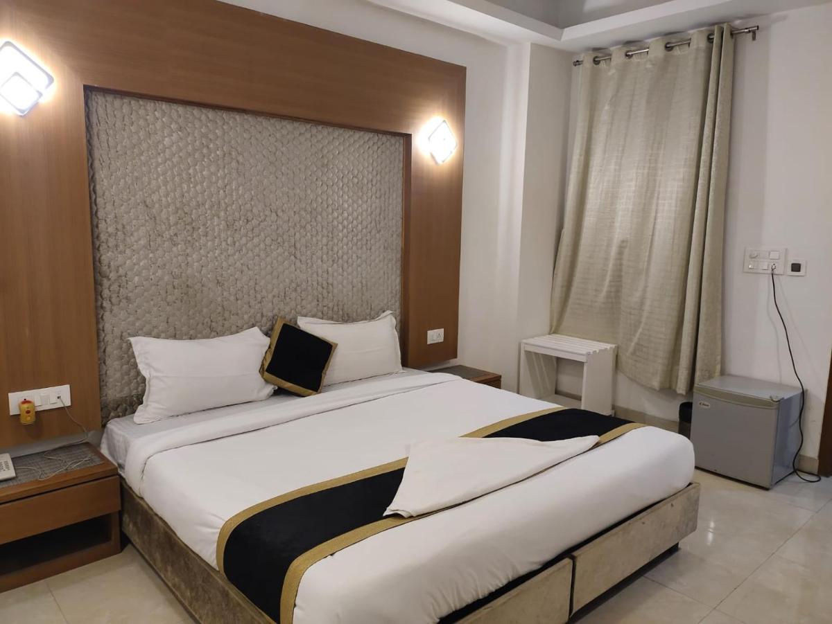 Zen Inn A Luxury Hotel - Housity
