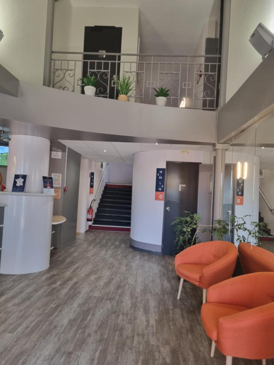 ACE Hôtel Travel Fabrègues - A9 Montpellier Sud - Housity
