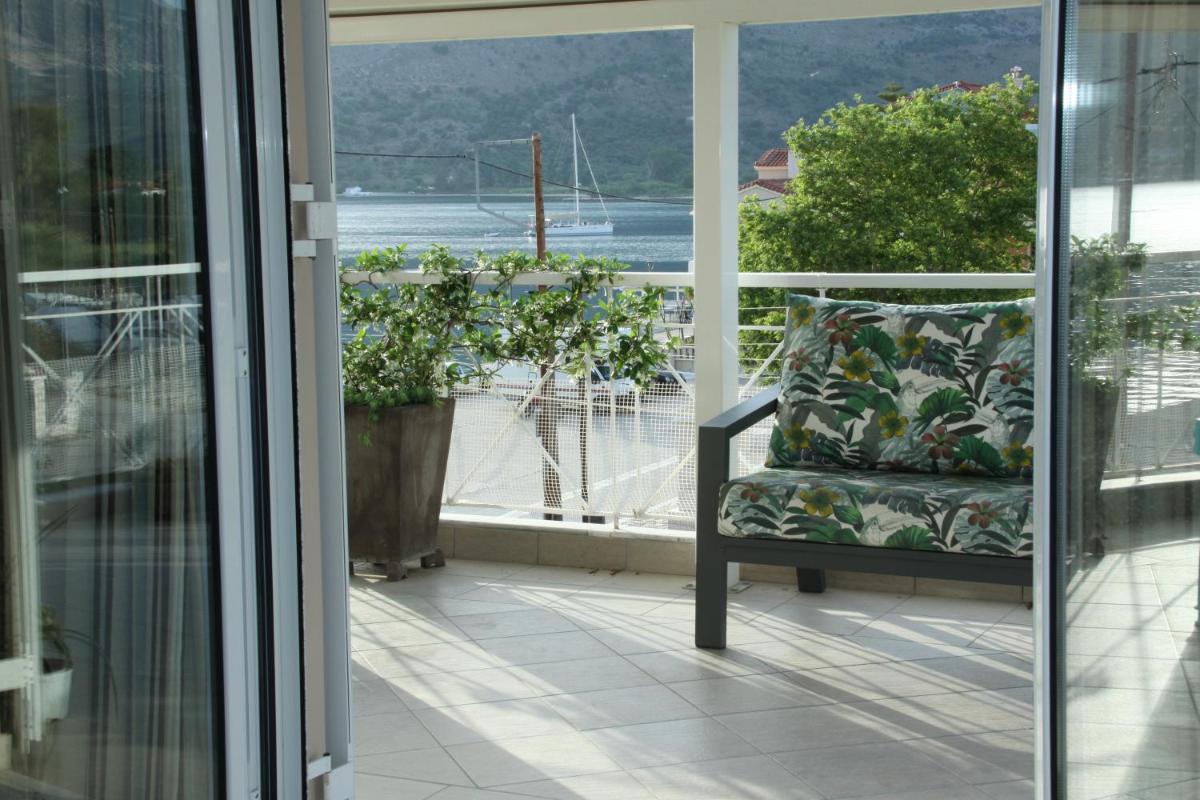 Asteri Apartments Mytikas 2-Bedroom Penthouse 360 Views - Housity