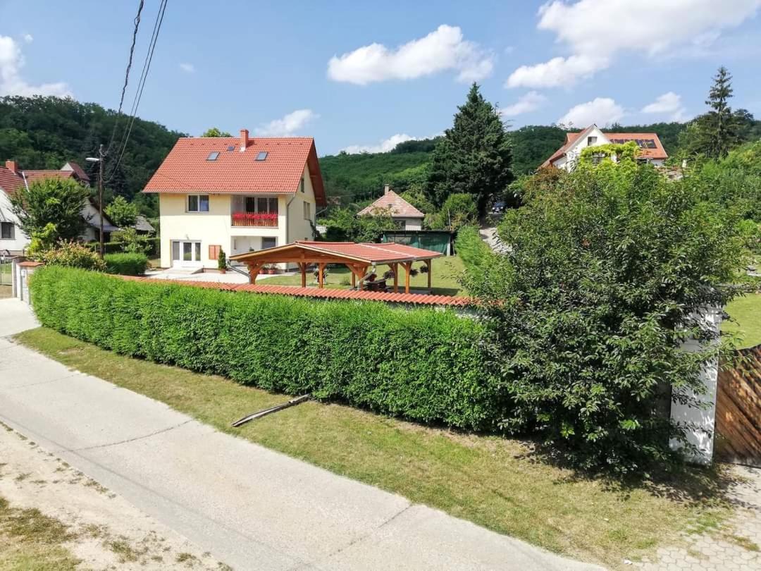 Suitetrails - Lótuszvirág Vendégház